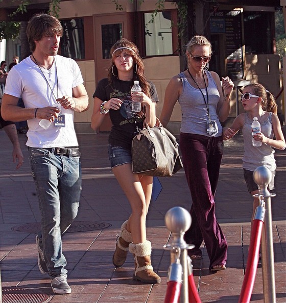 Miley+Cyrus+Boy+Toy+Out+Universal+City+Gn_3hRa38uql