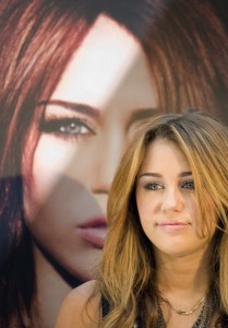 miley_cyrus_portret_bilbord_10_2.jpg